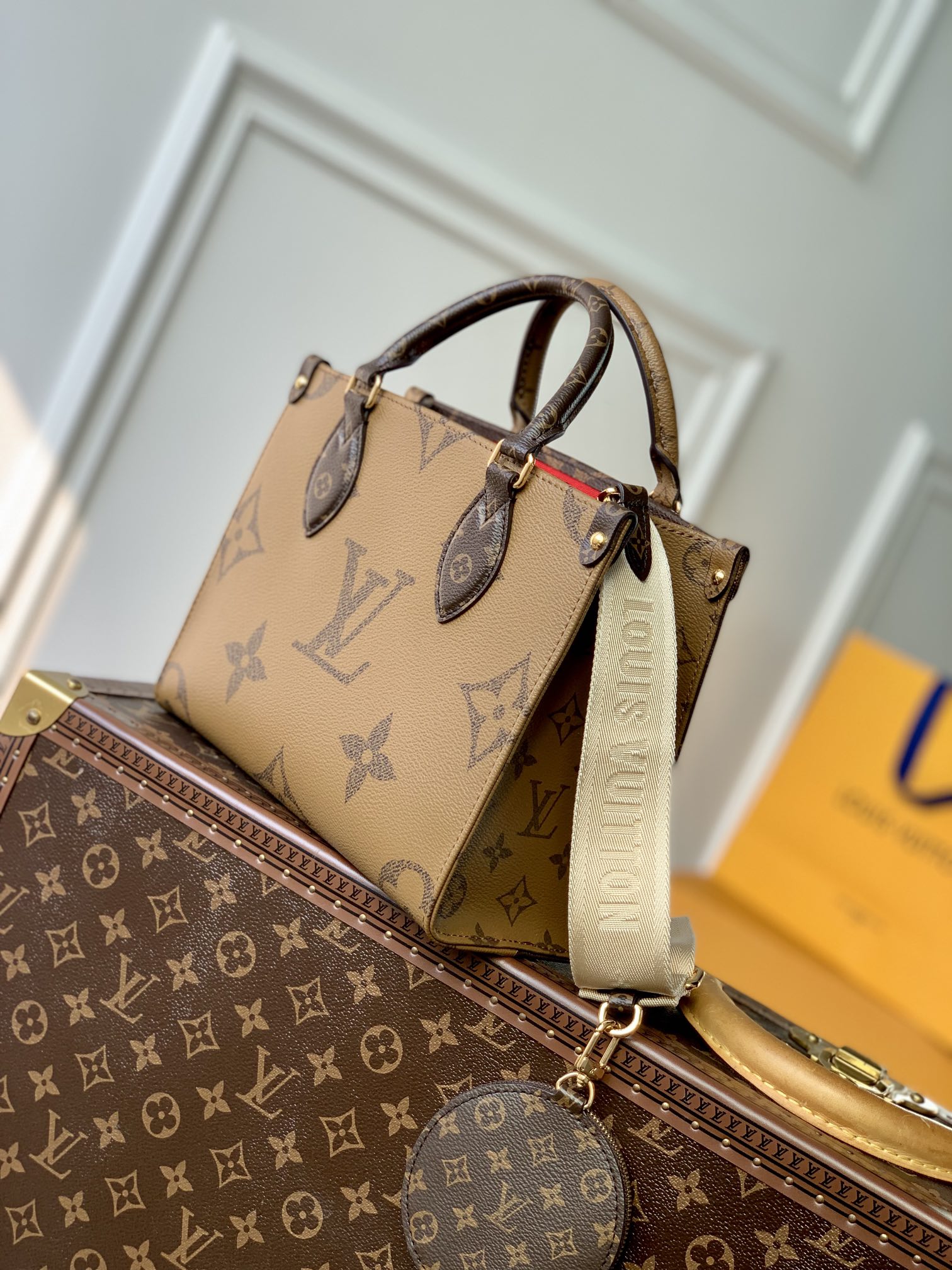 LV OnTheGo M46373 25x19x11.5cm