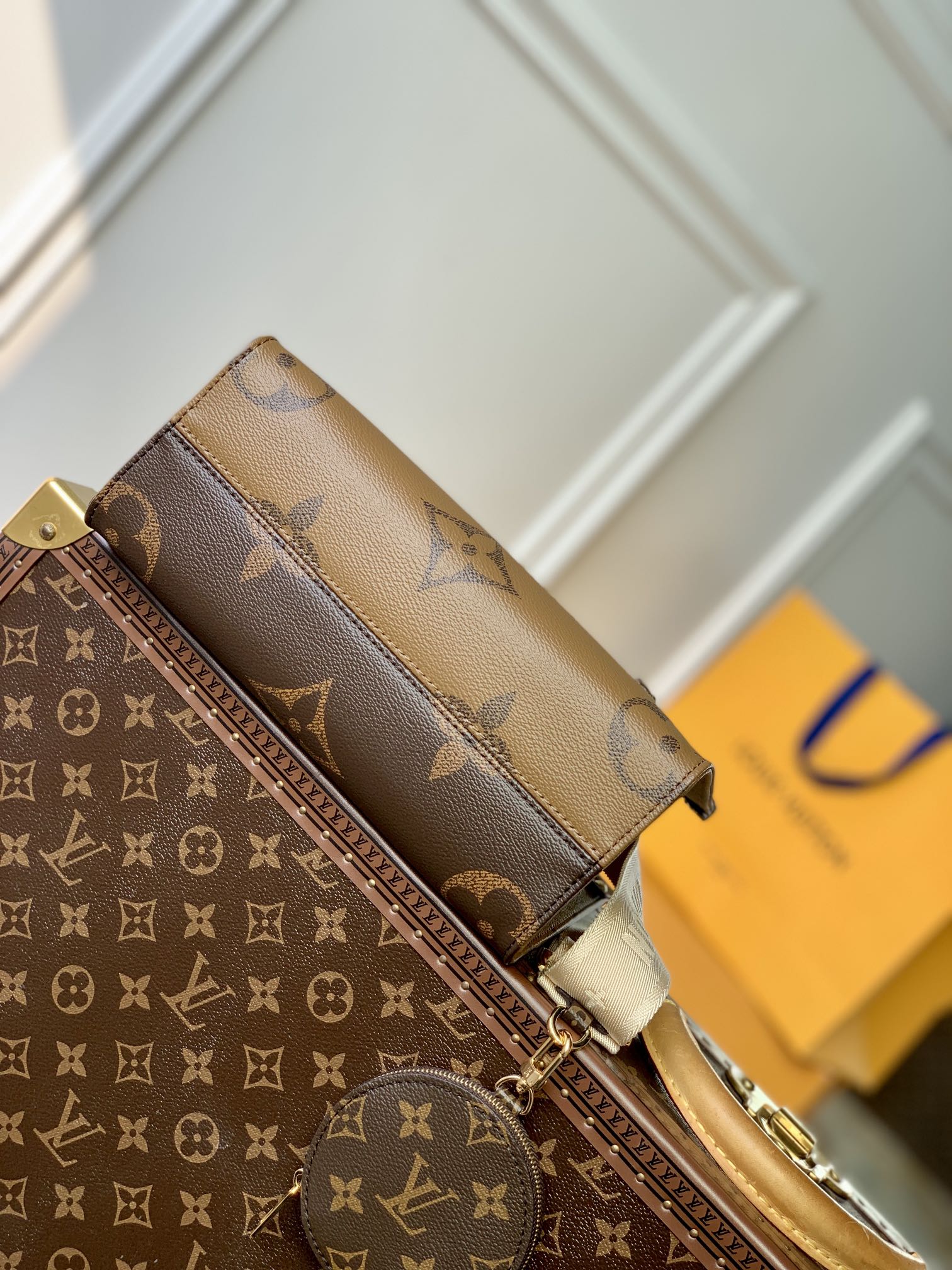 LV OnTheGo M46373 25x19x11.5cm