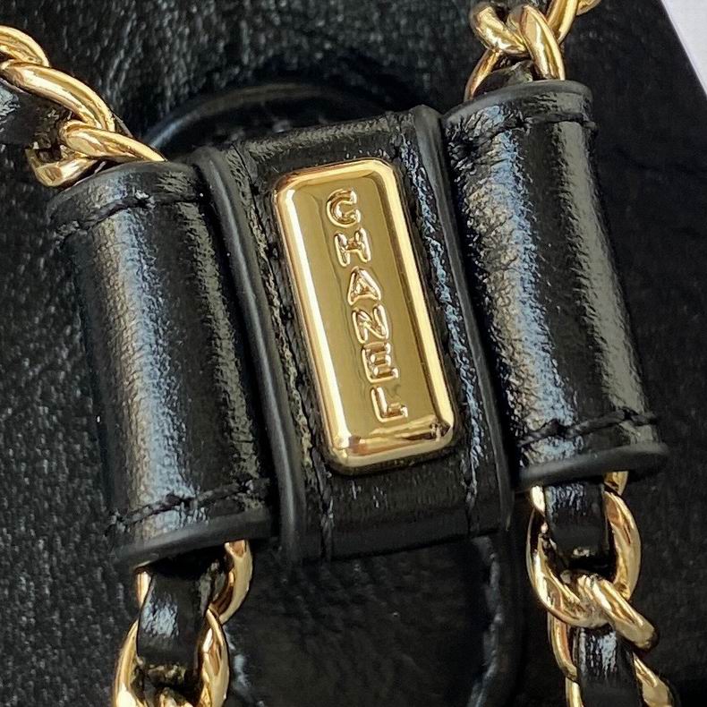 Chanel Bag backpack290804 18X18X12cm