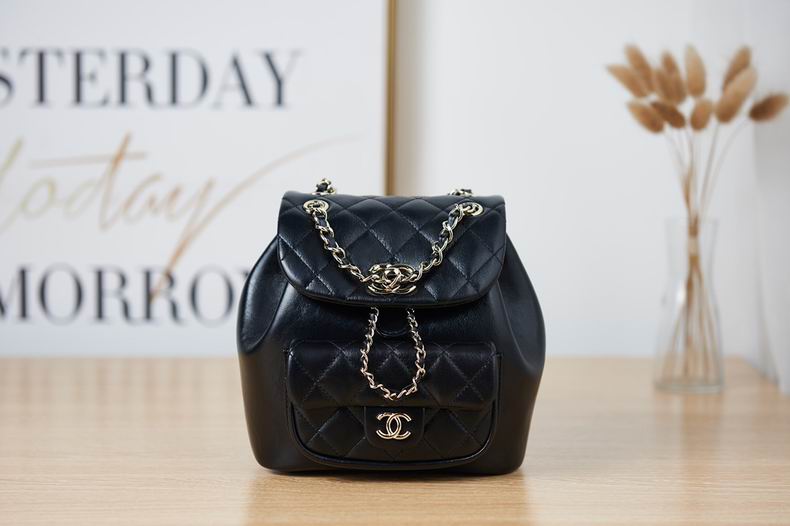 Chanel Bag backpack290806 18X18X12cm