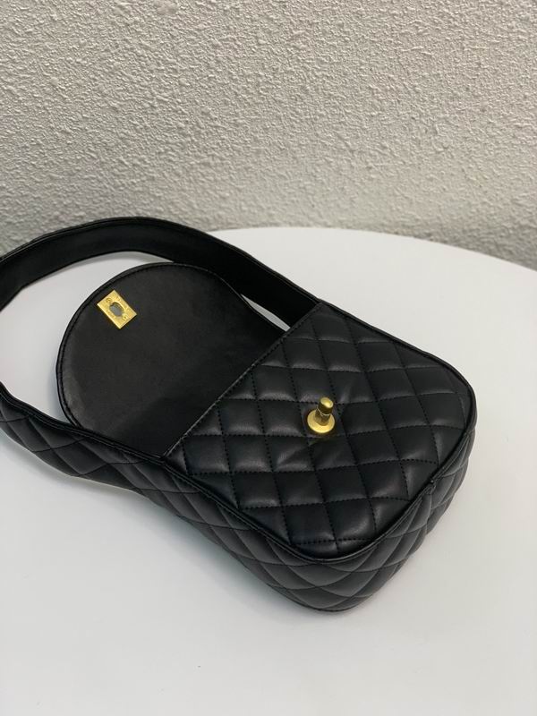 Chanel Bag Coco Handle vintage 2087 17X14.5X7cm CN