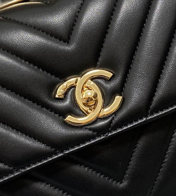 Chanel Bag Coco Handle 627800 25x12x17 cm al