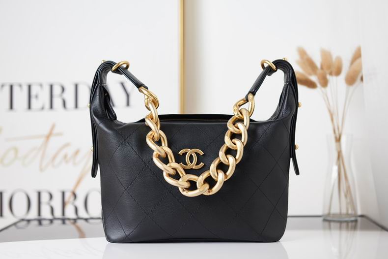 Chanel Bag Gabrielle AS2910 28x17x9 cm al