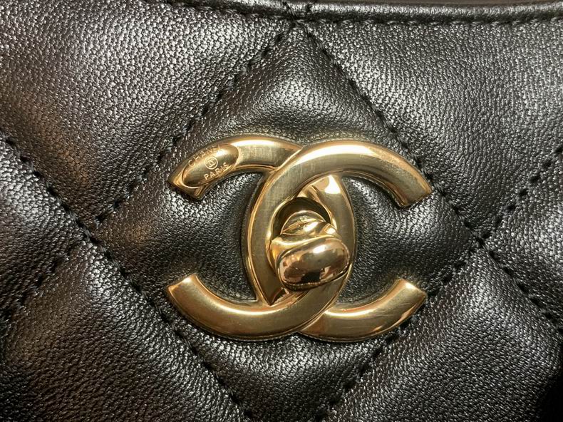 Chanel Bag Gabrielle AS3163 26x26x8 cm al