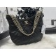 Chanel Bag Gabrielle Chanel 22P 26x26x8 cm al