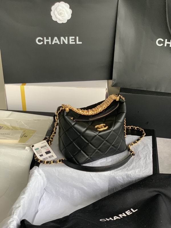 Chanel Bag Gabrielle AS3242 18X21X12cm al