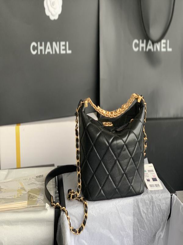 Chanel Bag Gabrielle AS3242 18X21X12cm al