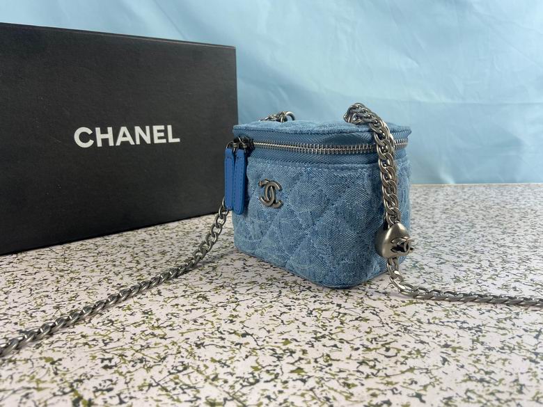 Chanel Bag Beauty s738-102 18cm