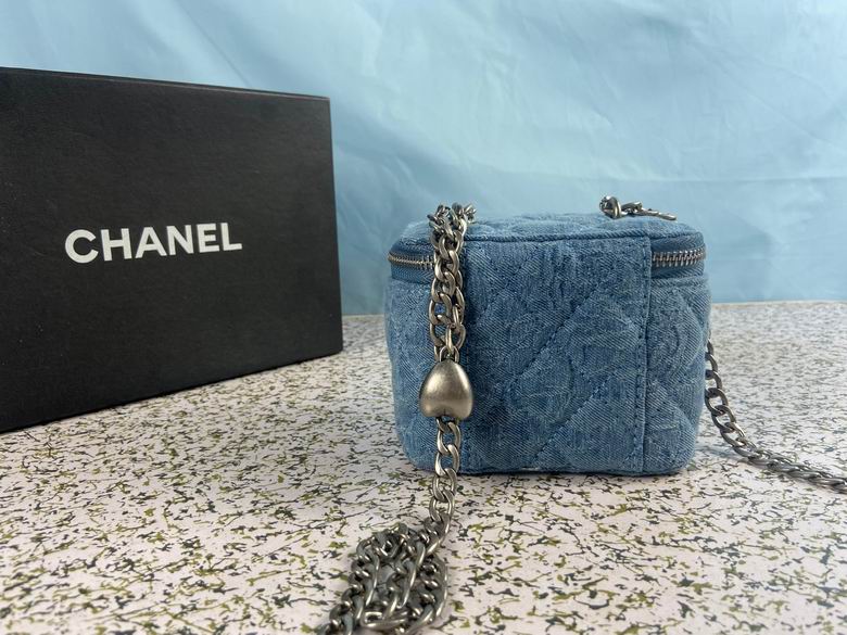 Chanel Bag Beauty s738-102 18cm