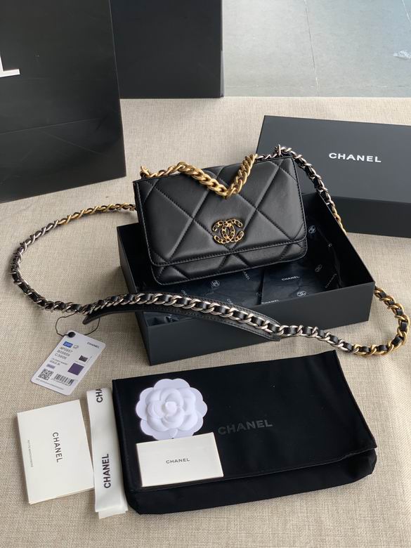 Chanel Bag Chanel 19AP0957 19x12x5cm AL