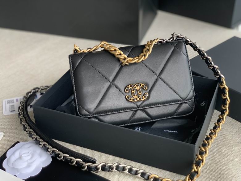 Chanel Bag Chanel 19AP0957 19x12x5cm AL