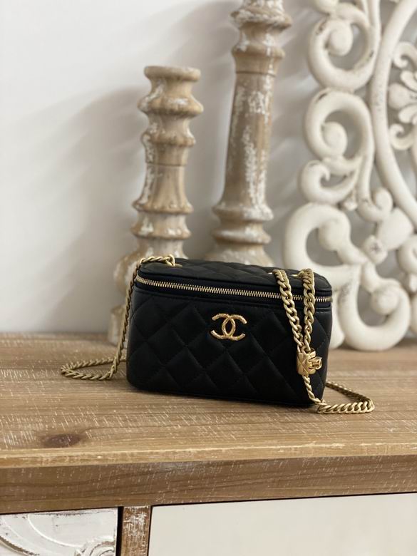 Chanel Bag Beauty s8122202 16.5cm