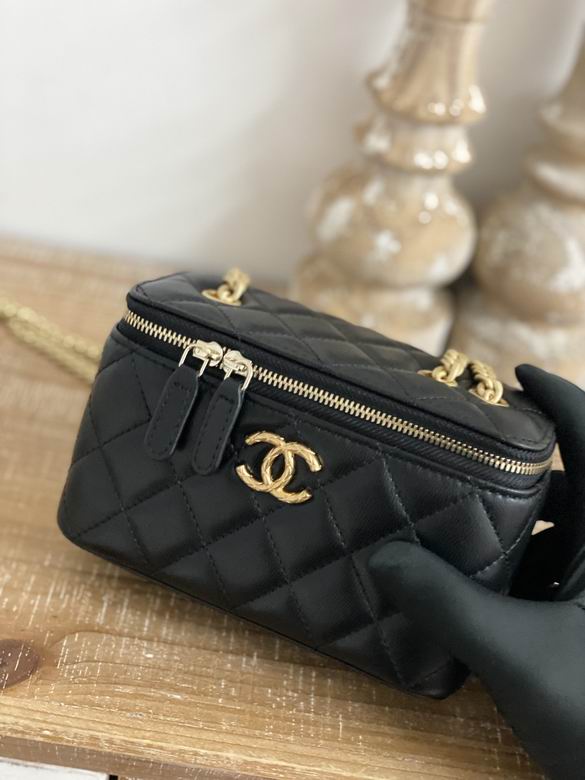 Chanel Bag Beauty s8122202 16.5cm