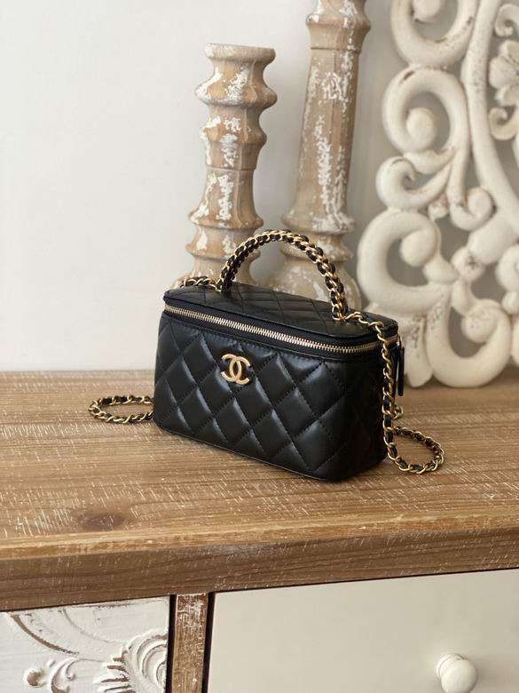 Chanel Bag Beauty s81230 16X9.5X8cm