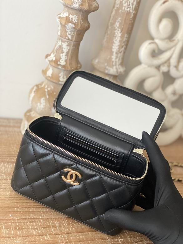 Chanel Bag Beauty s81230 16X9.5X8cm