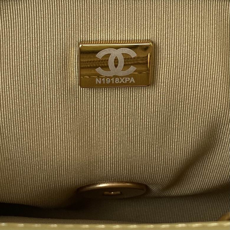 Chanel Bag Chanel 19879619 30cm AL