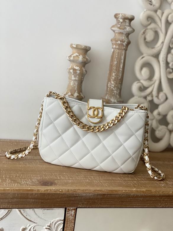 Chanel Bag Gabrielle 880793 17x23x7cm AL