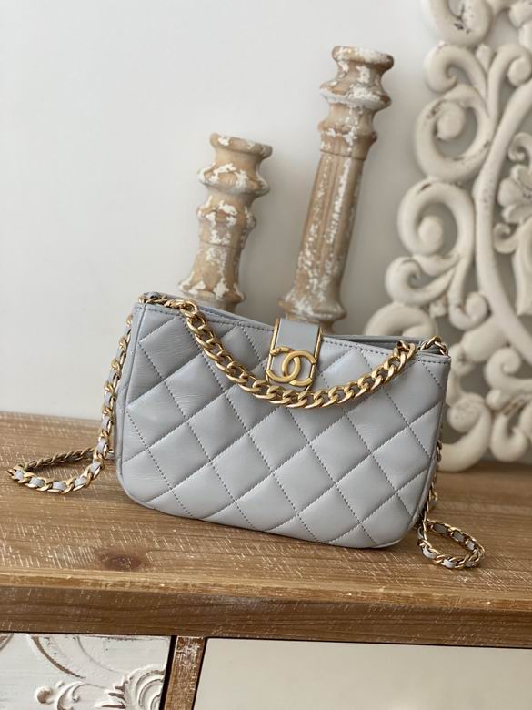 Chanel Bag Gabrielle 880829 17x23x7cm AL