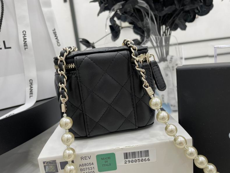 Chanel Bag Beauty sA6805401 8.5x11x7cm