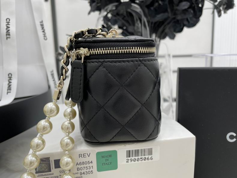 Chanel Bag Beauty sA6805401 8.5x11x7cm