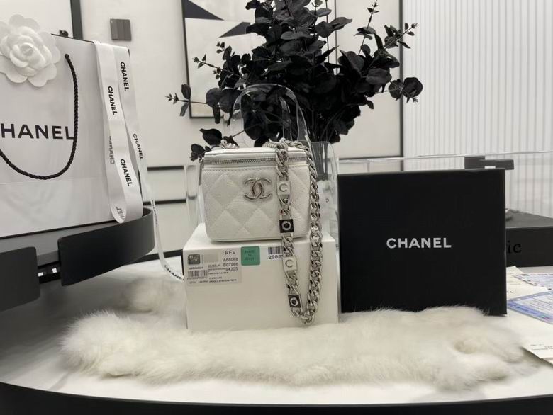 Chanel Bag Beauty sA6806802 11X8.5X7cm