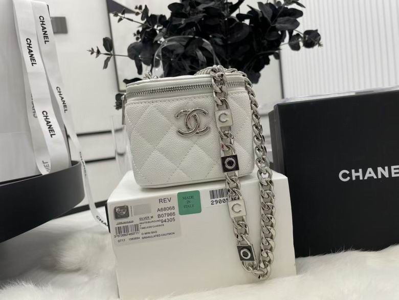 Chanel Bag Beauty sA6806802 11X8.5X7cm