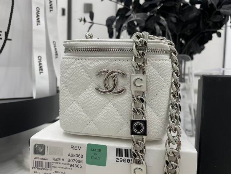 Chanel Bag Beauty sA6806802 11X8.5X7cm