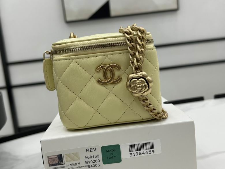 Chanel Bag Beauty sA6813902 10X8.5cm