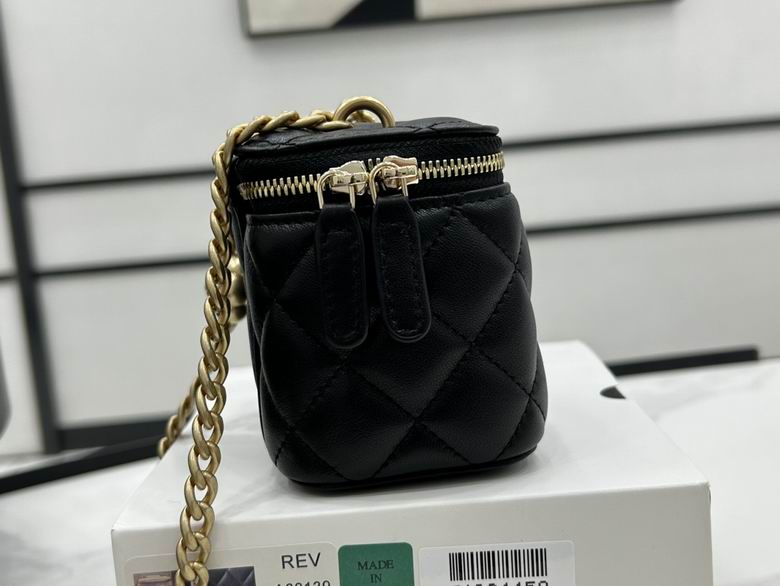 Chanel Bag Beauty sA6813904 10X8.5cm