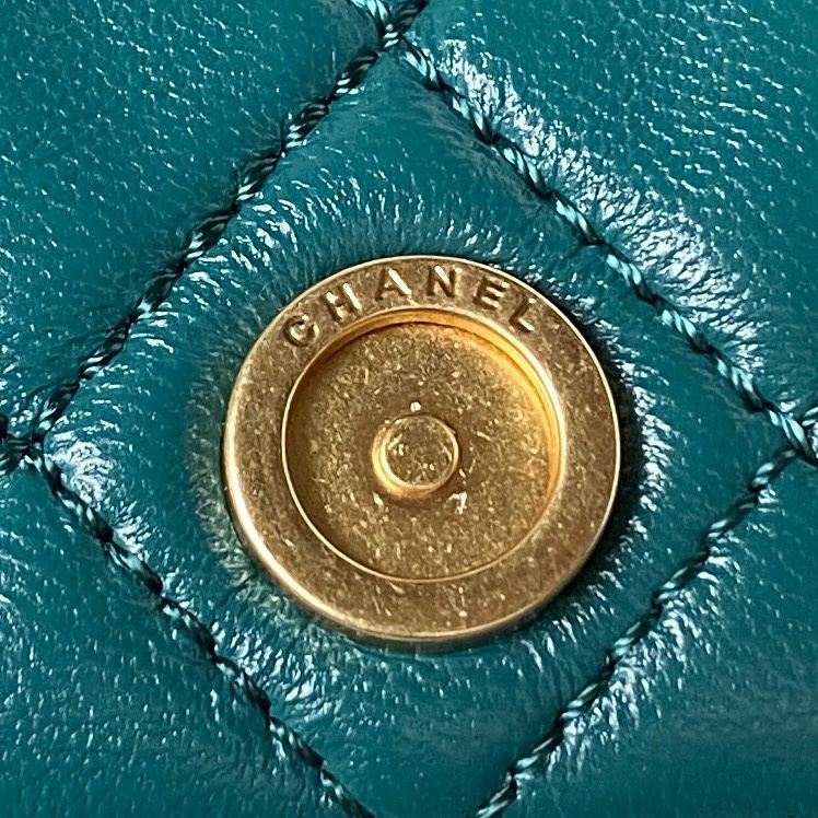 Chanel Bag AS320703 10X17.2X3.3cm