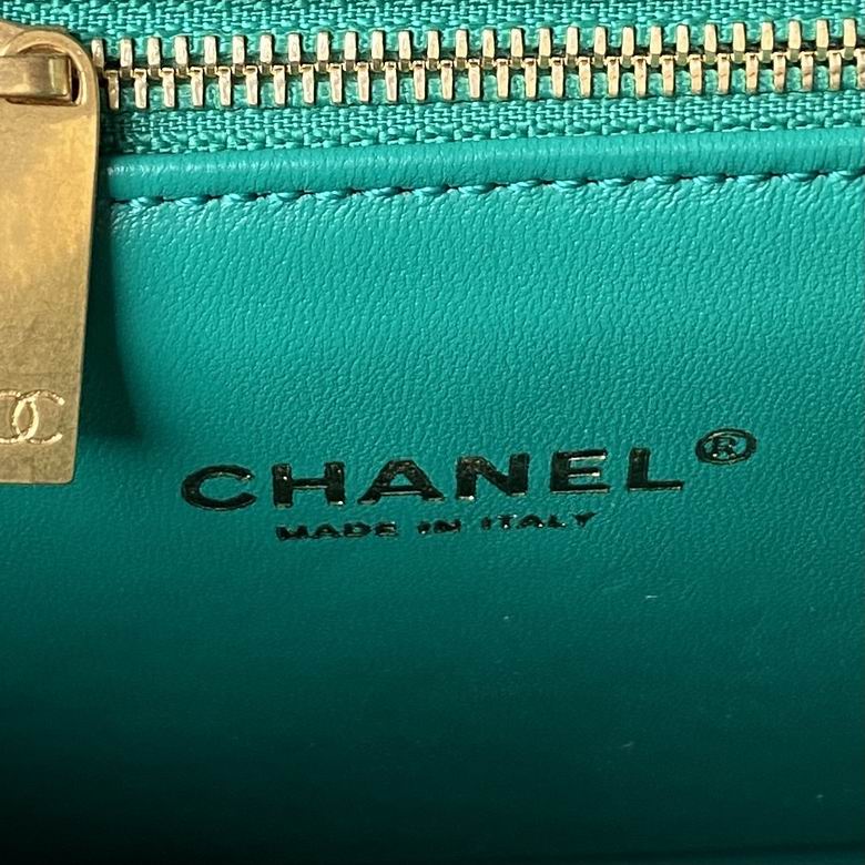 Chanel Bag AS388404 18X20X7cm