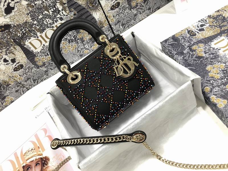 Dior Bag  M0505 17x15x7cm yz.