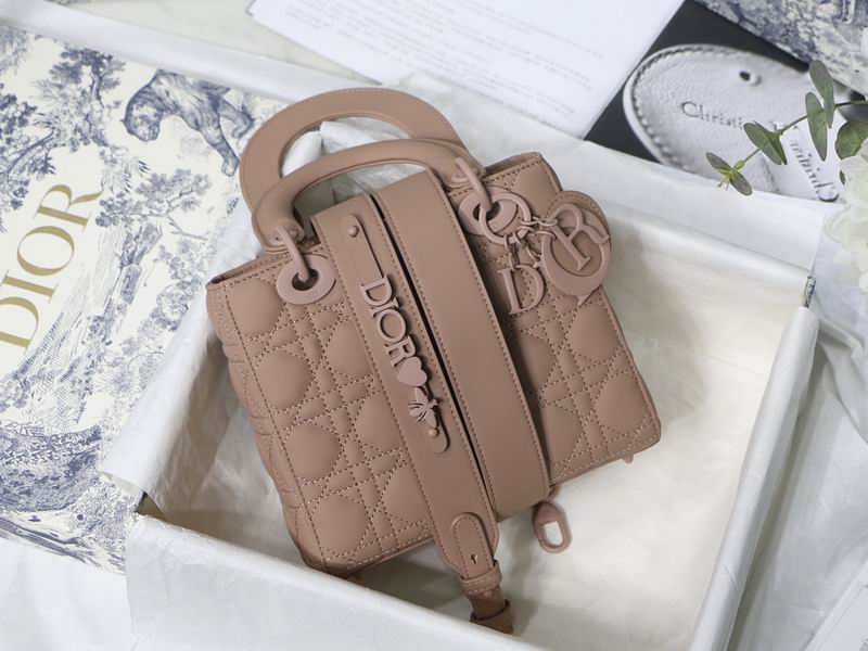 Dior Bag M8012 20cm yz3