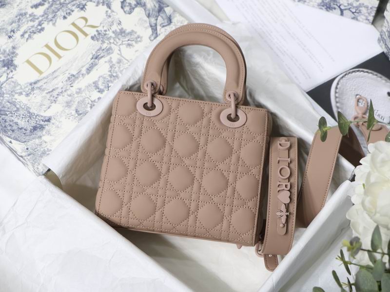 Dior Bag M8012 20cm yz3