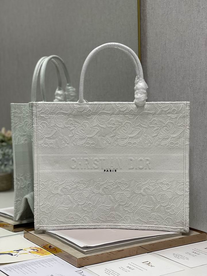 Dior book tote 41x32cm yz1