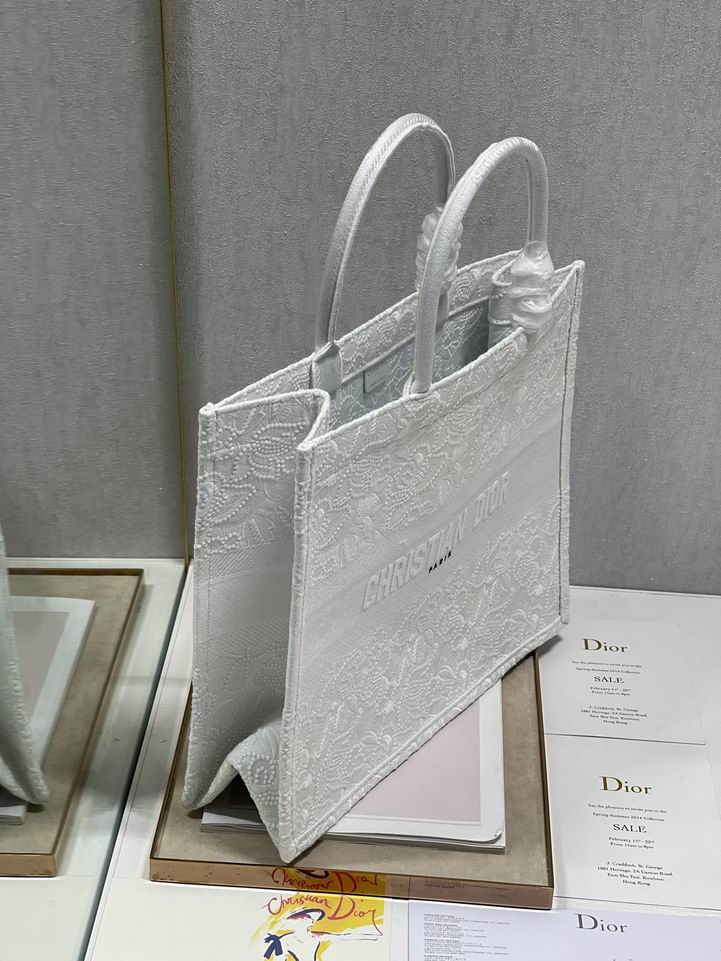 Dior book tote 41x32cm yz1