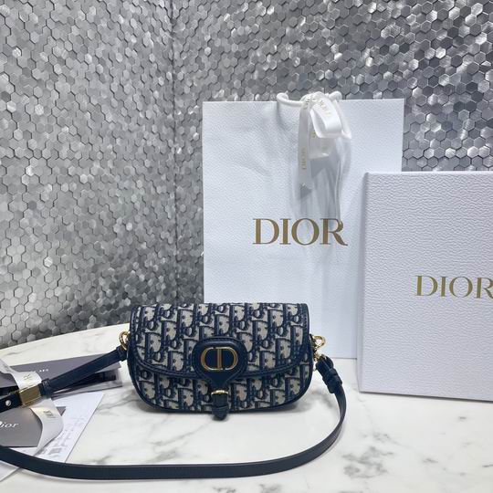 Dior Bobby M9327 22x13x5cm wo