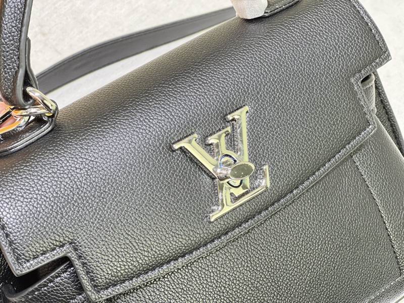 LV BAG Lockme Ever M20997 23x17x10cm