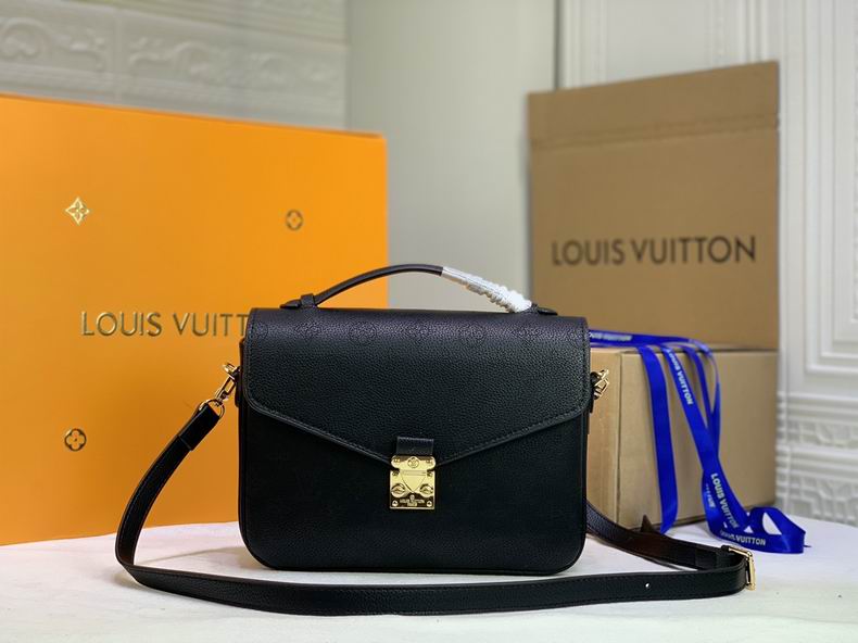 LV BAG Pochette Metis M40780 25x19x7 cm 