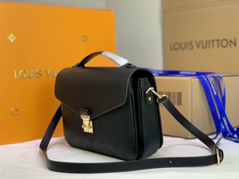 LV BAG Pochette Metis M40780 25x19x7 cm 