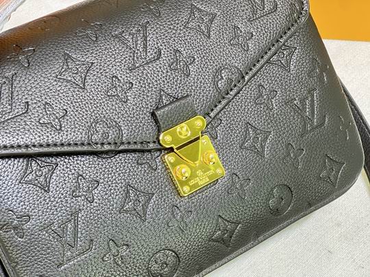 LV BAG Pochette Metis M40780 25x19x9cm 