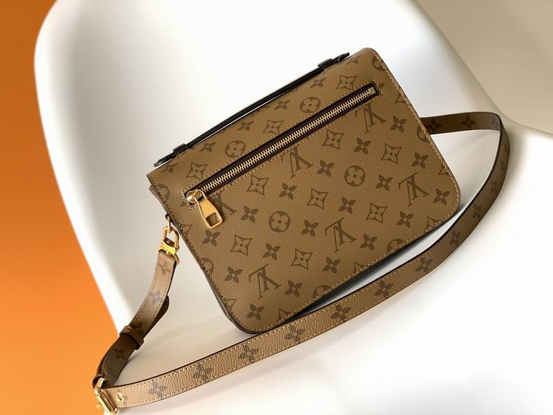 LV BAG Pochette Metis M44875 25X19X9cm XM