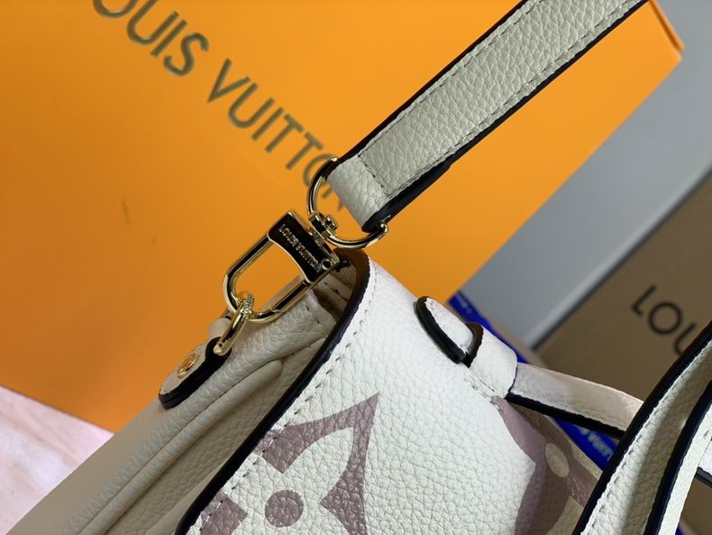 LV BAG Pochette Metis M45596 25x19x7 cm 