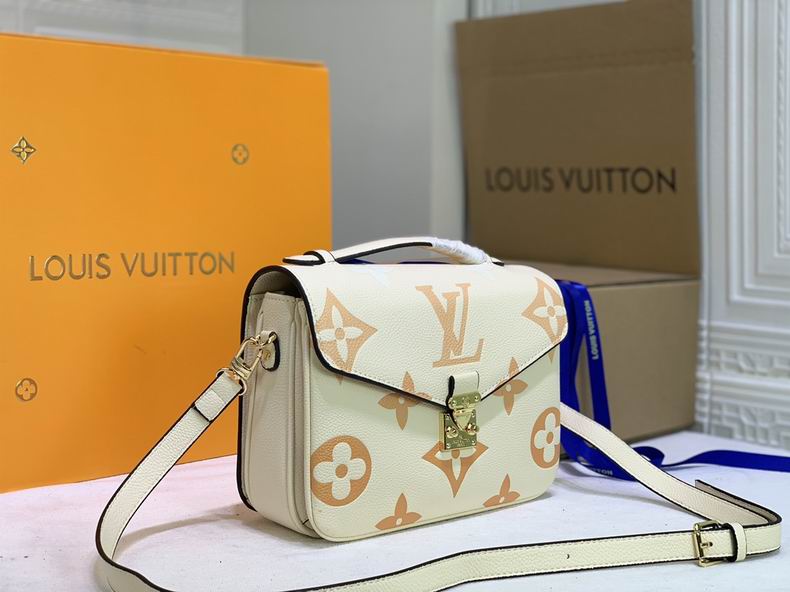 LV BAG Pochette Metis M45596 25x19x7 cm 