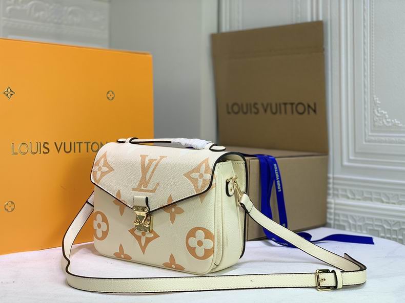 LV BAG Pochette Metis M45596 25x19x7 cm 