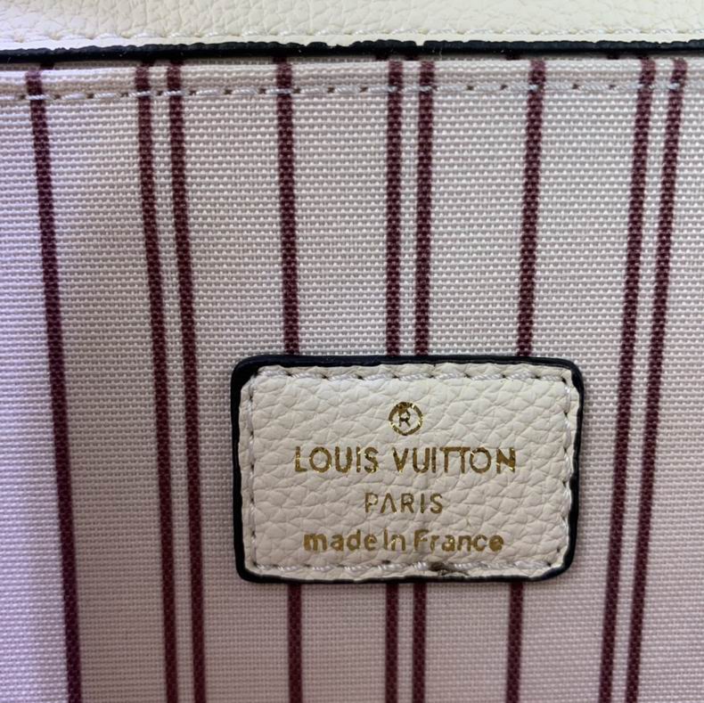 LV BAG Pochette Metis M45596 25x19x7 cm 