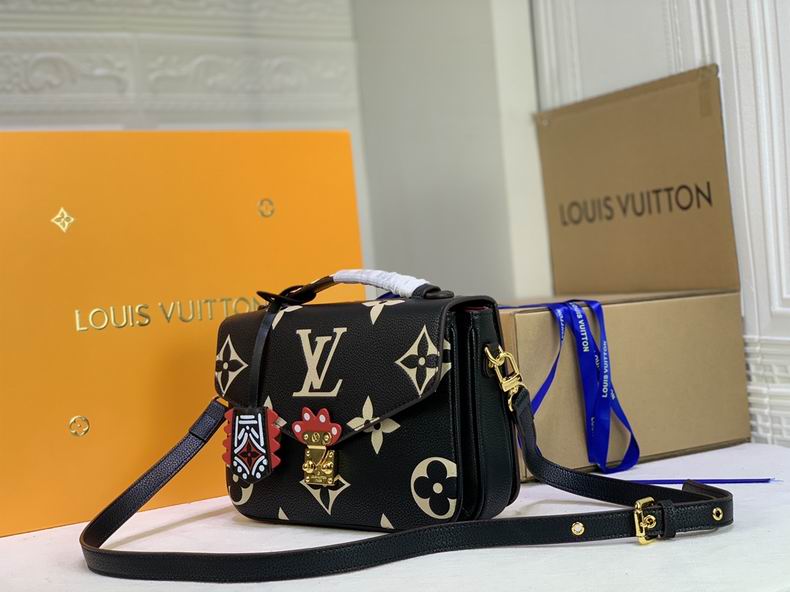 LV BAG Pochette Metis M45596 25x19x7 cm 