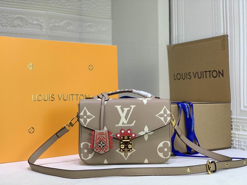 LV BAG Pochette Metis M45596 25x19x7 cm 