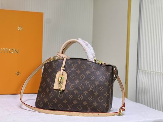 LV BAG Grand Palais M45900 29x18x12.5cm