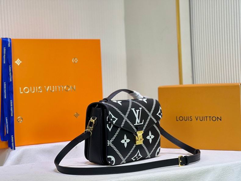 LV BAG Pochette Metis M46018 25X19X7 cm cs